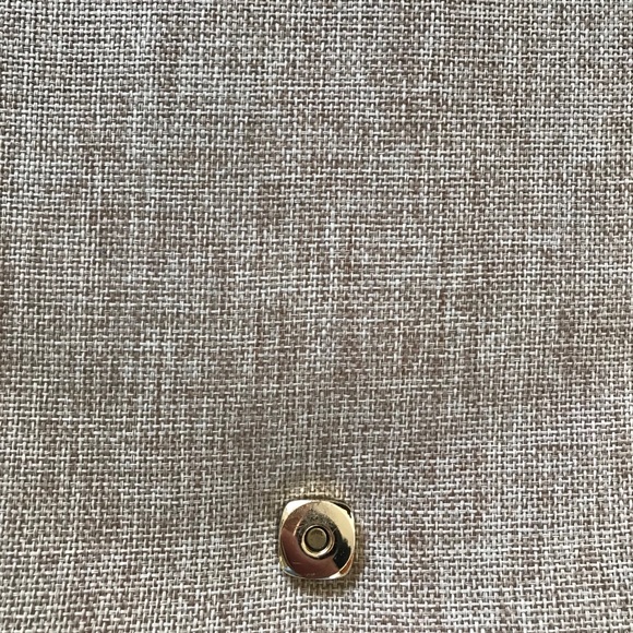 Liz Claiborne Spring Ahead Straw/Blk Patent Clutch - Picture 15 of 15